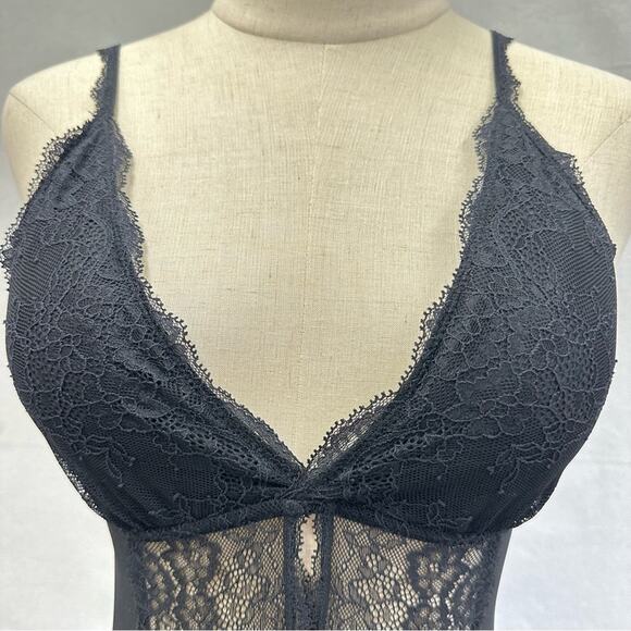Abercrombie and Fitch black lace teddy lingerie bodysuit size small - Picture 4 of 16